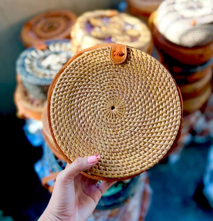 Circle Shape Handwoven  Rattan Bag,Rattan Hand Made Bag Circle Shape Stylish Women, Shoulder Bag for Beach And Daily Parties