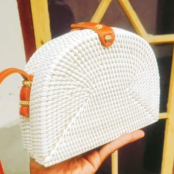 Half Circle Shape Handwoven  Rattan Bag,Rattan Hand Made Bag Circle Shape Stylish Women, Shoulder Bag for Beach And Daily Parties