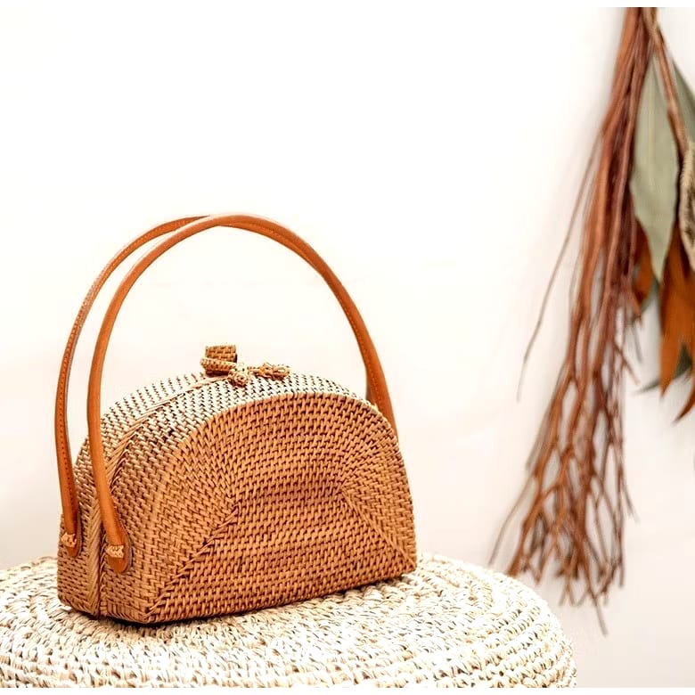 Half Circle Shape Handwoven  Rattan Bag,Rattan Hand Made Bag Circle Shape Stylish Women, Shoulder Bag for Beach And Daily Parties