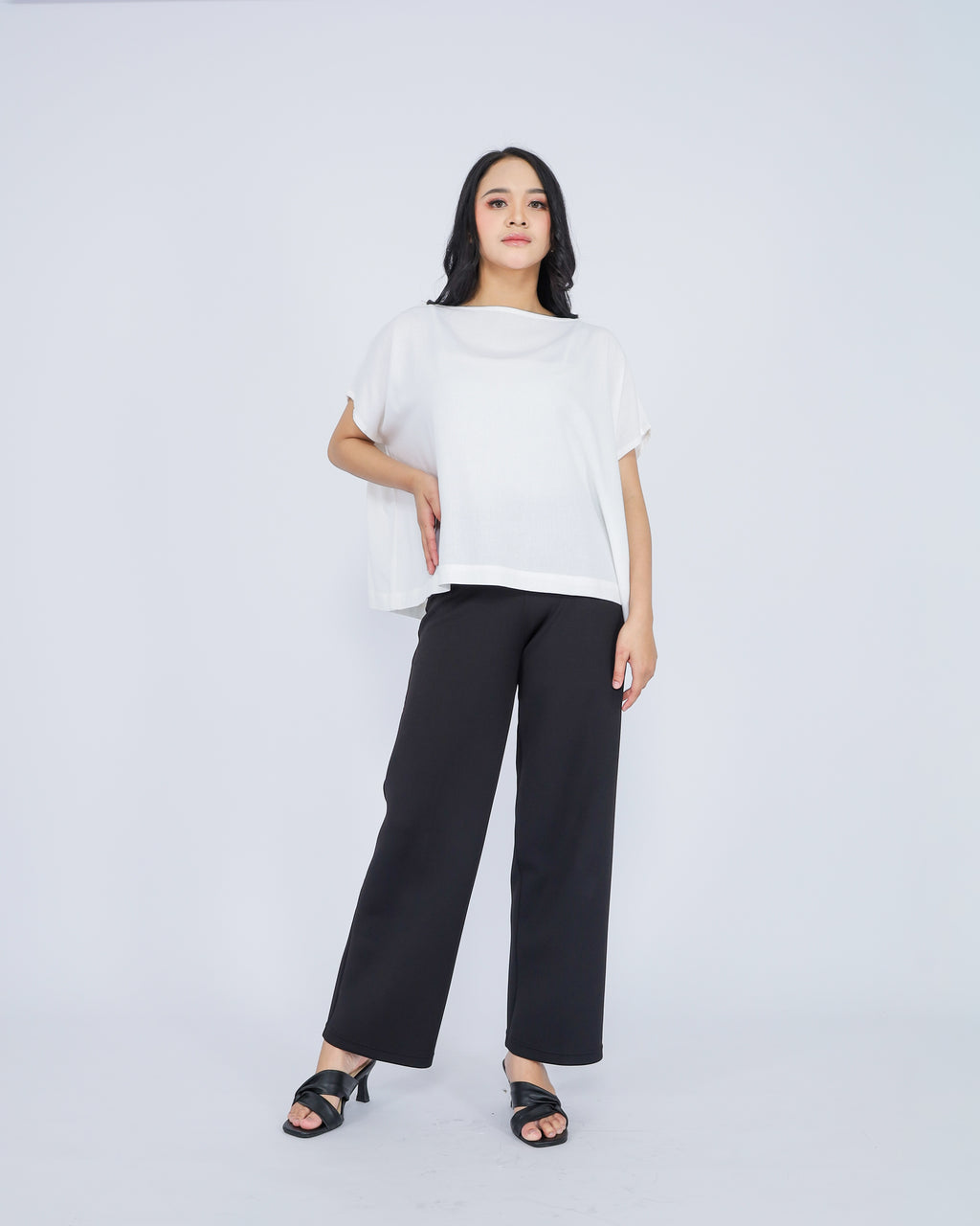 Beata Linen Blend Top