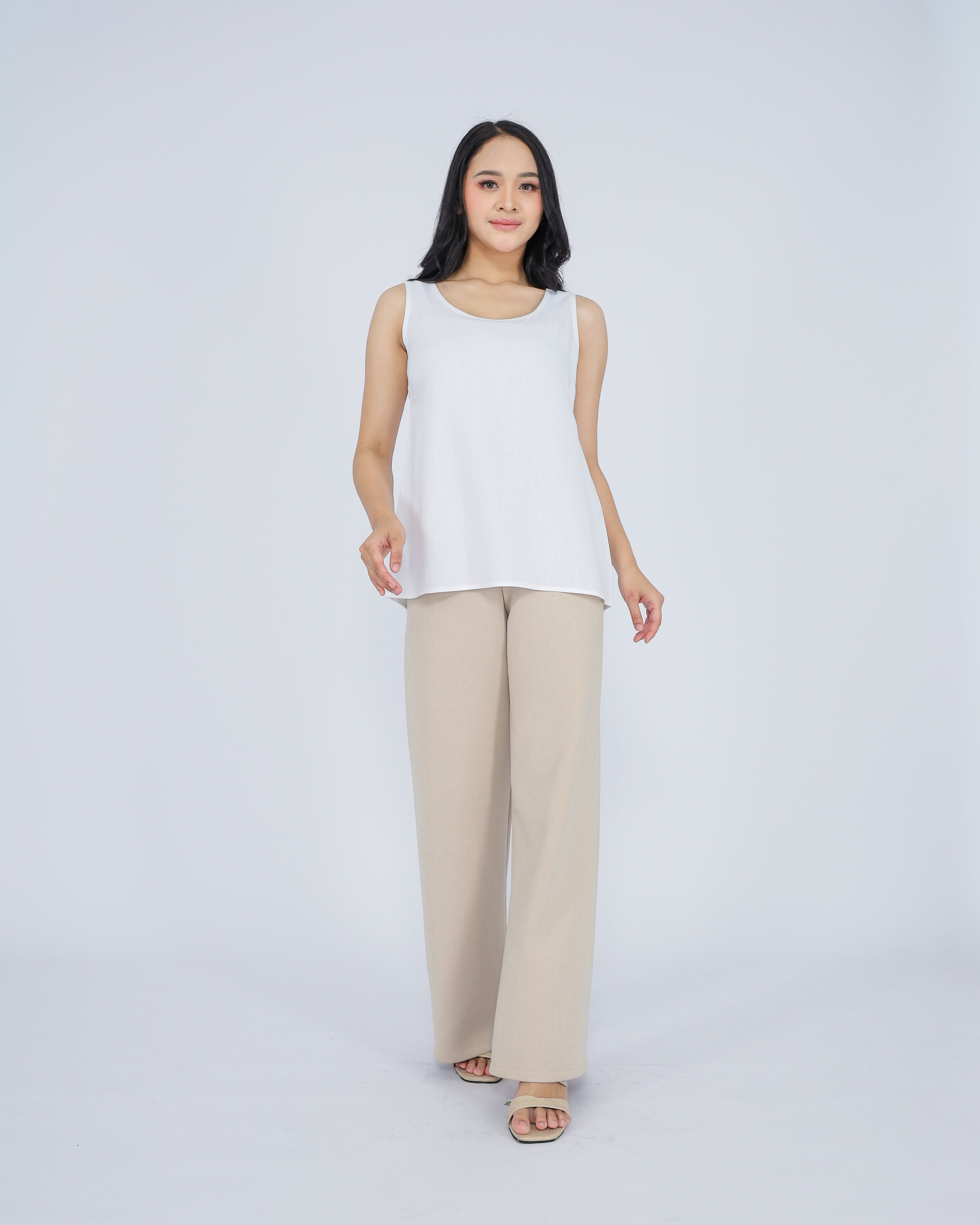 Amori Linen Blend Top