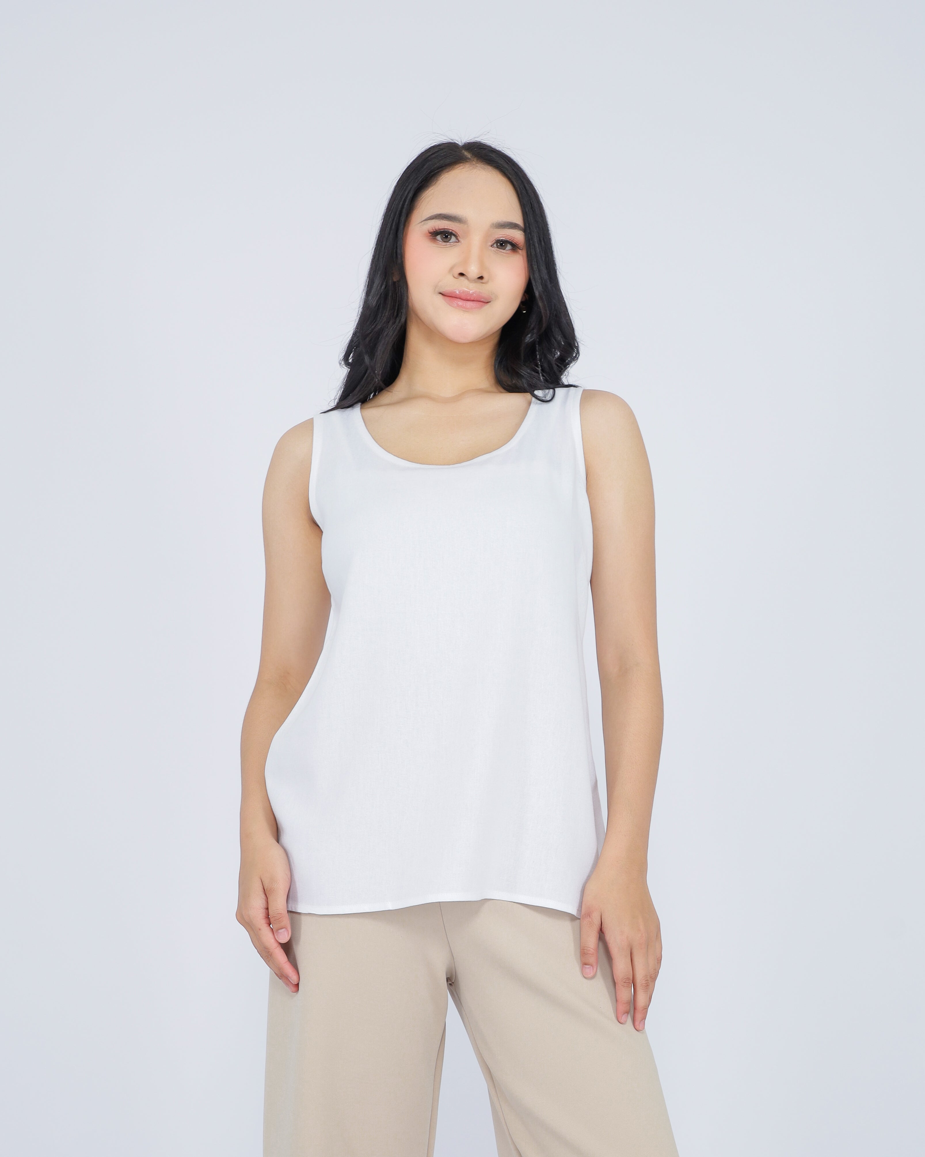 Amori Linen Blend Top