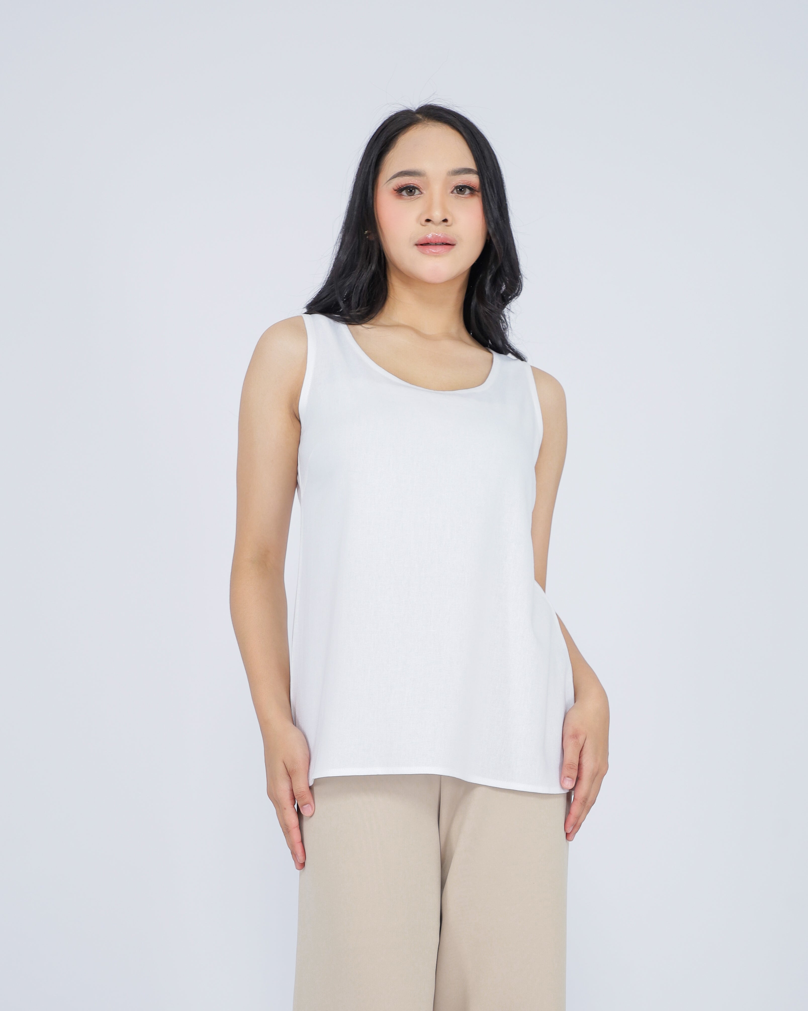 Amori Linen Blend Top