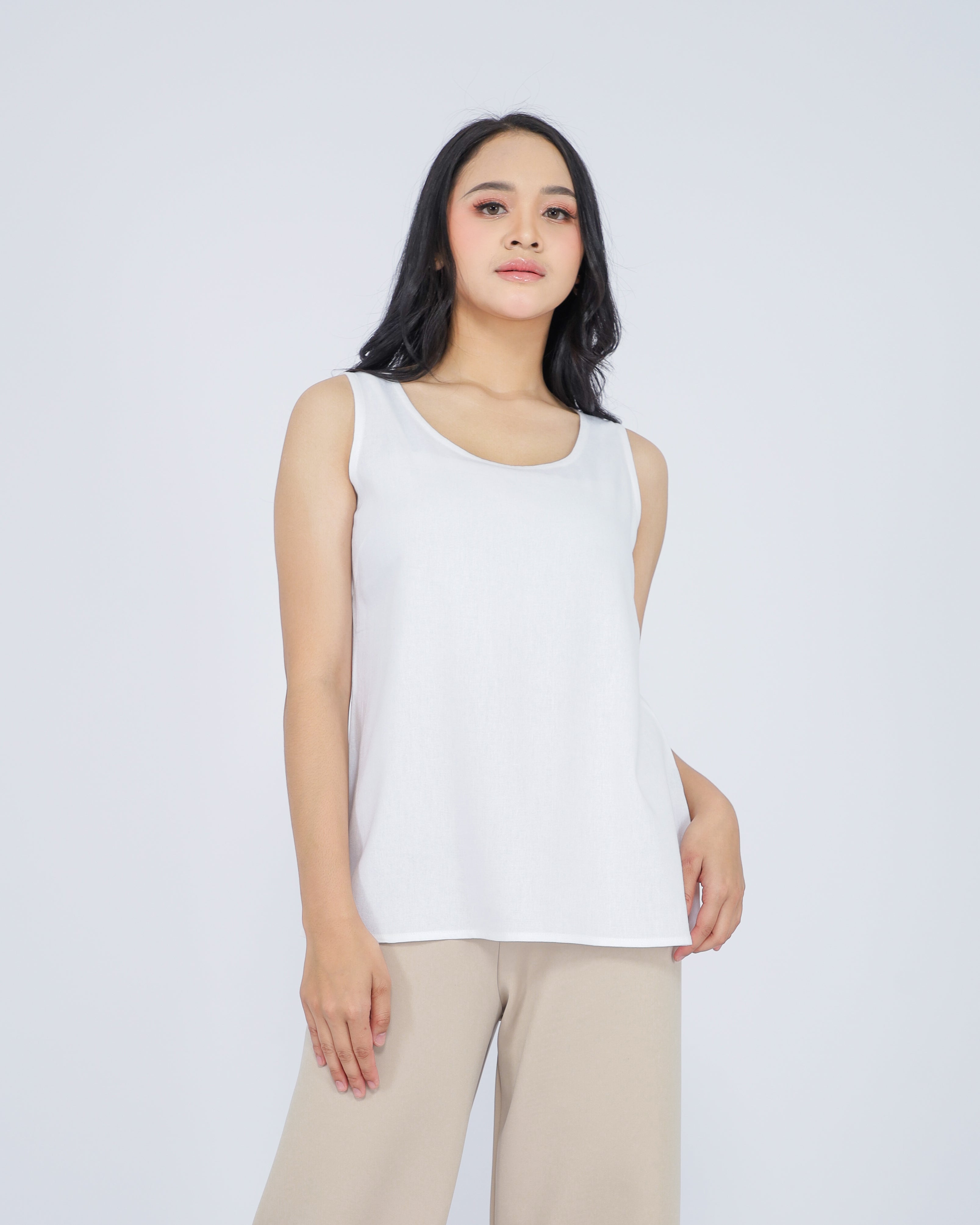 Amori Linen Blend Top