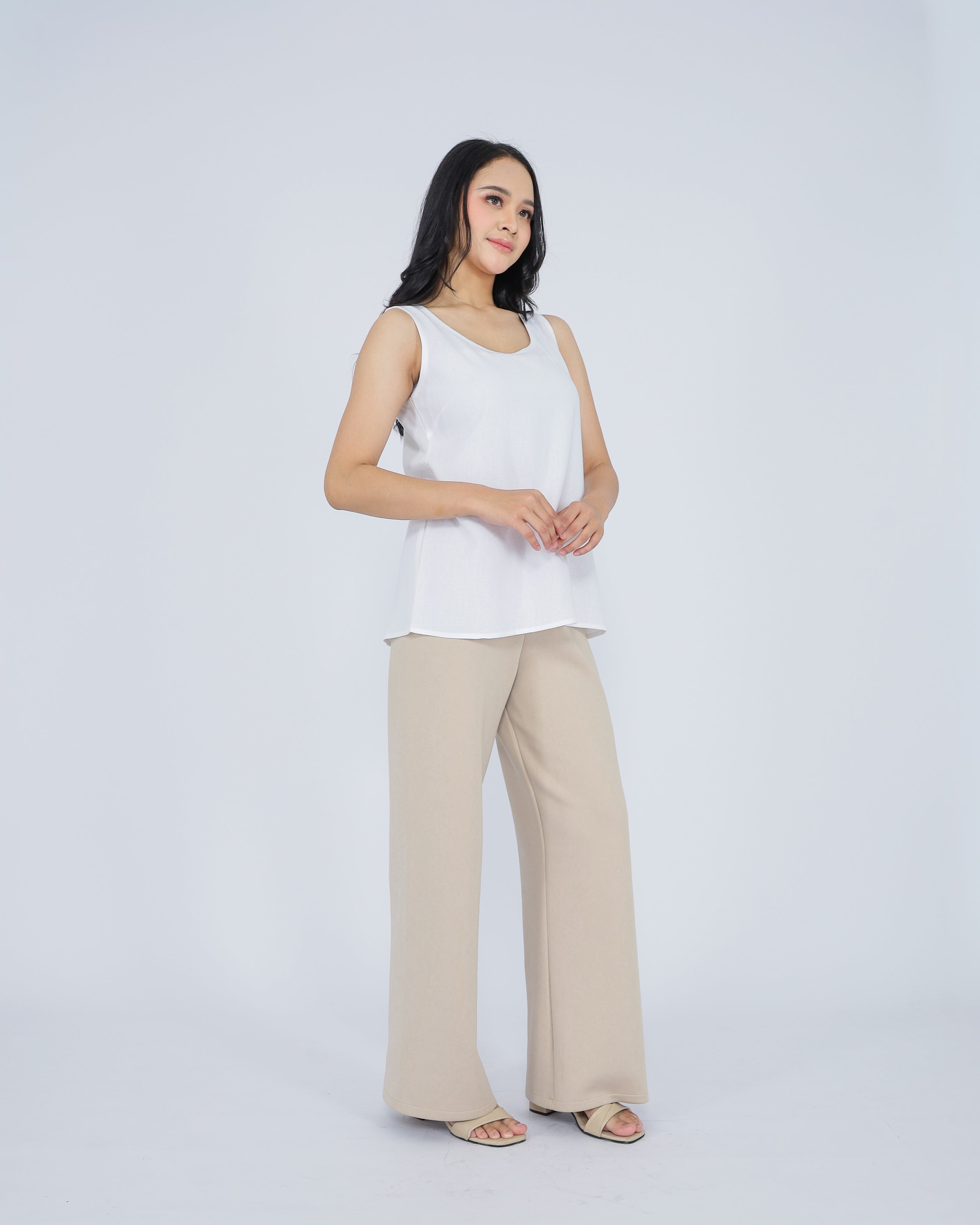 Amori Linen Blend Top