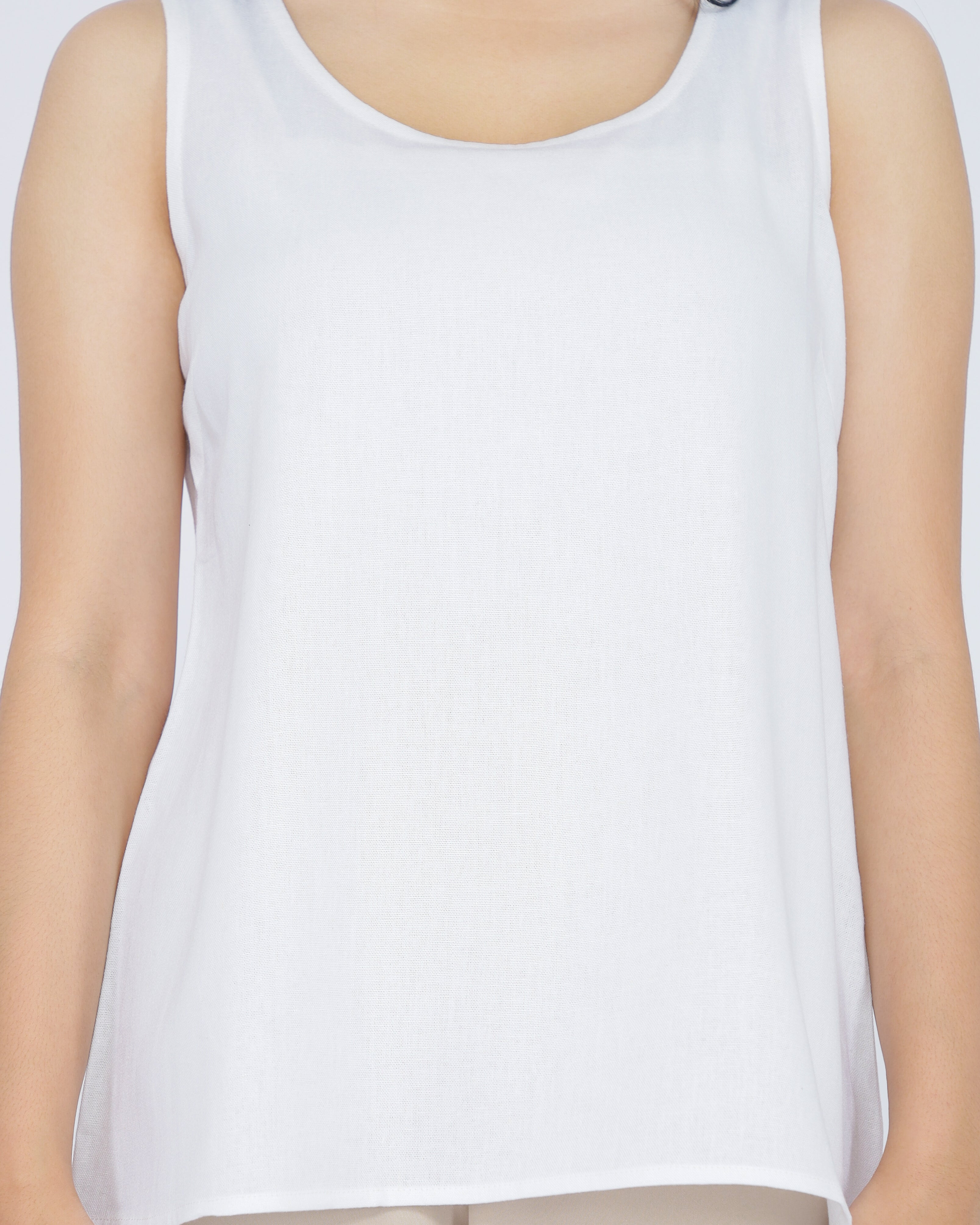 Amori Linen Blend Top