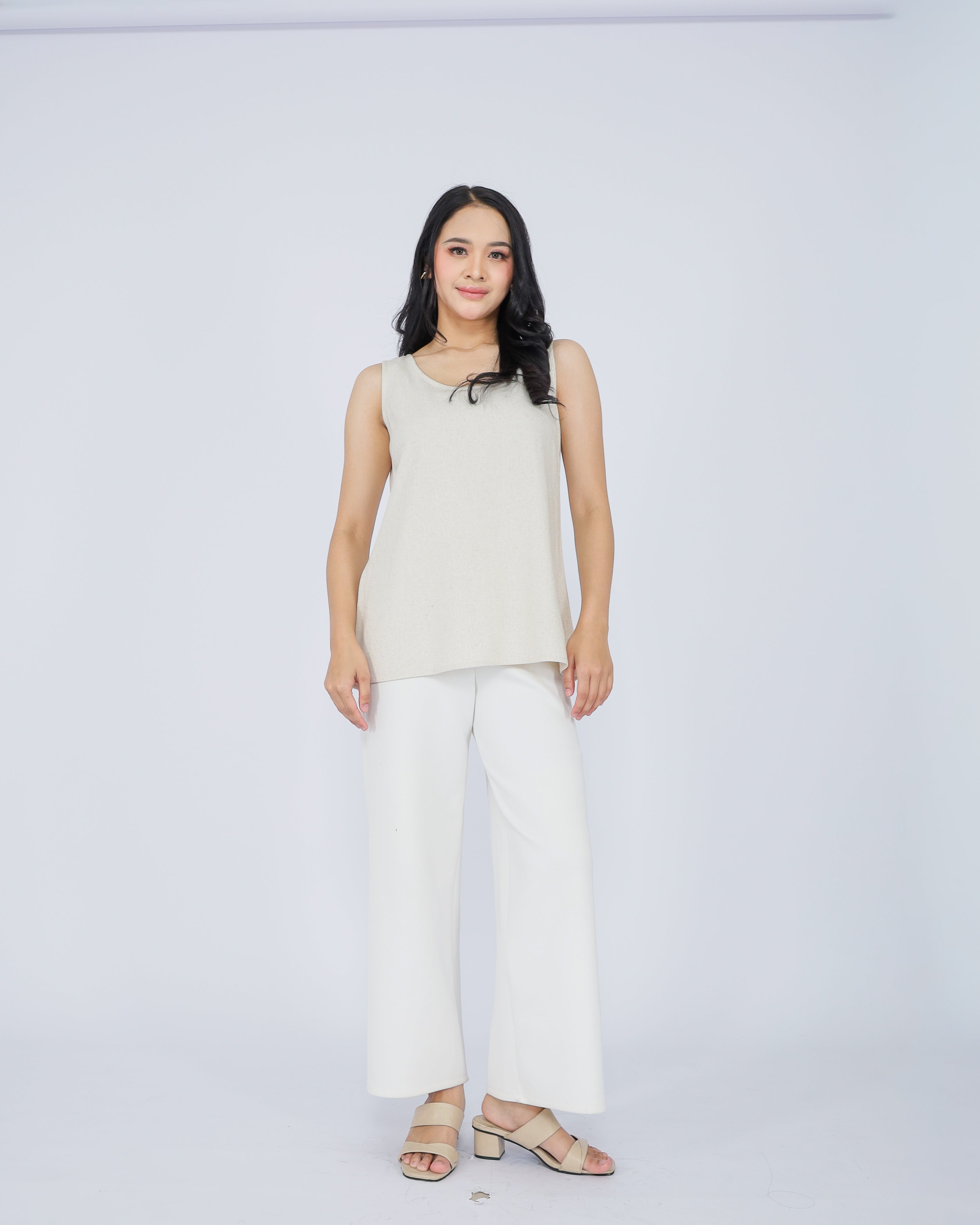 Amori Linen Blend Top