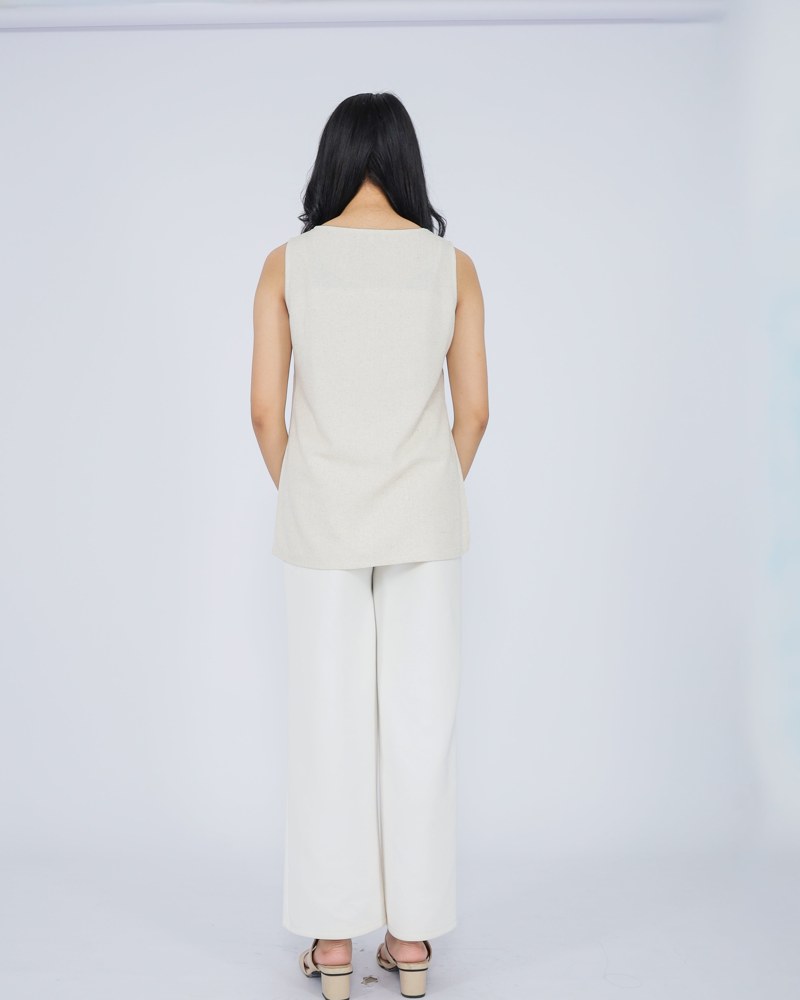 Amori Linen Blend Top