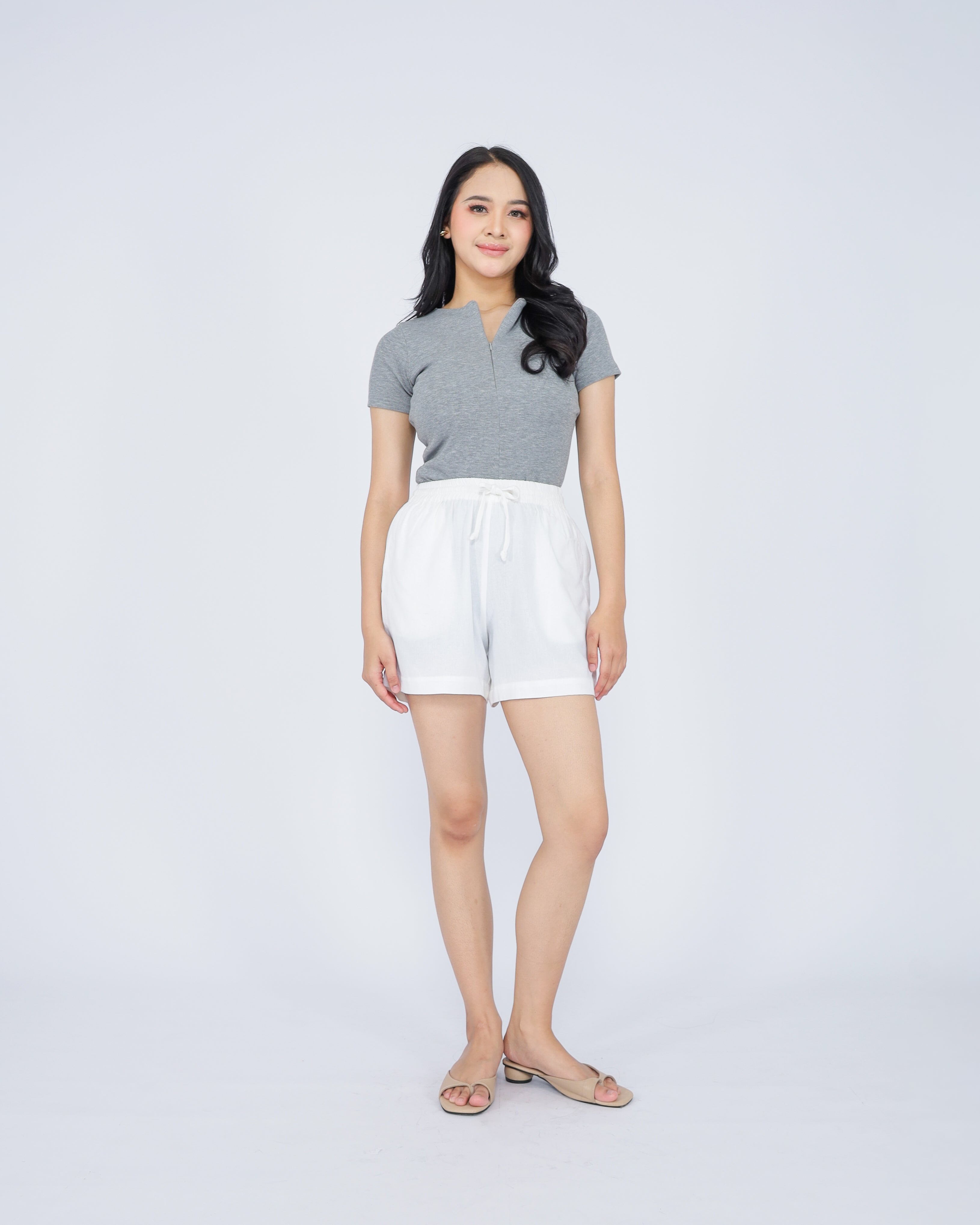 Chloe Linen Blend Women's Shorts