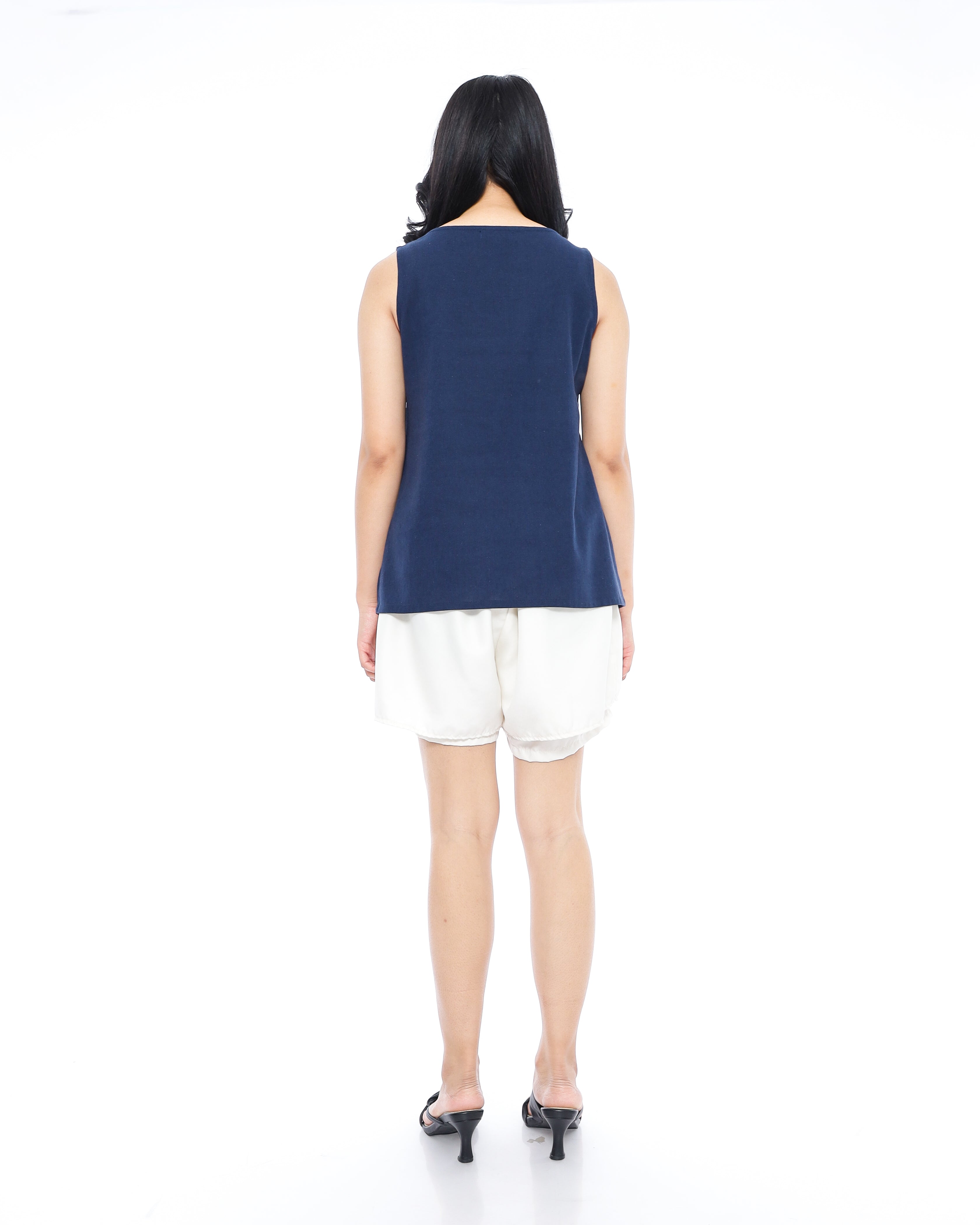 Amori Linen Blend Top